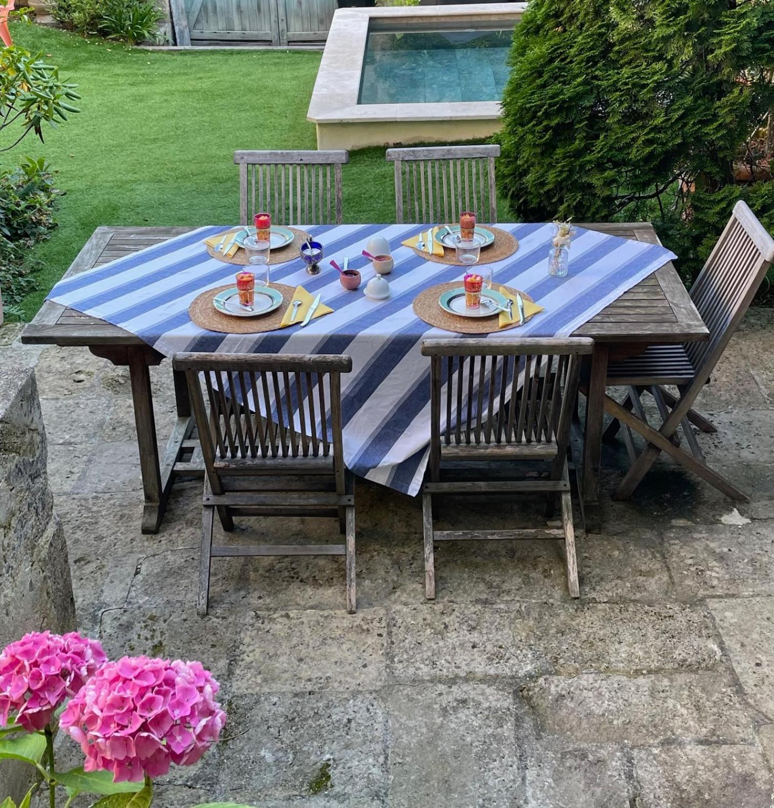 Le Clos De La Cathedrale Bazas Bagian luar foto